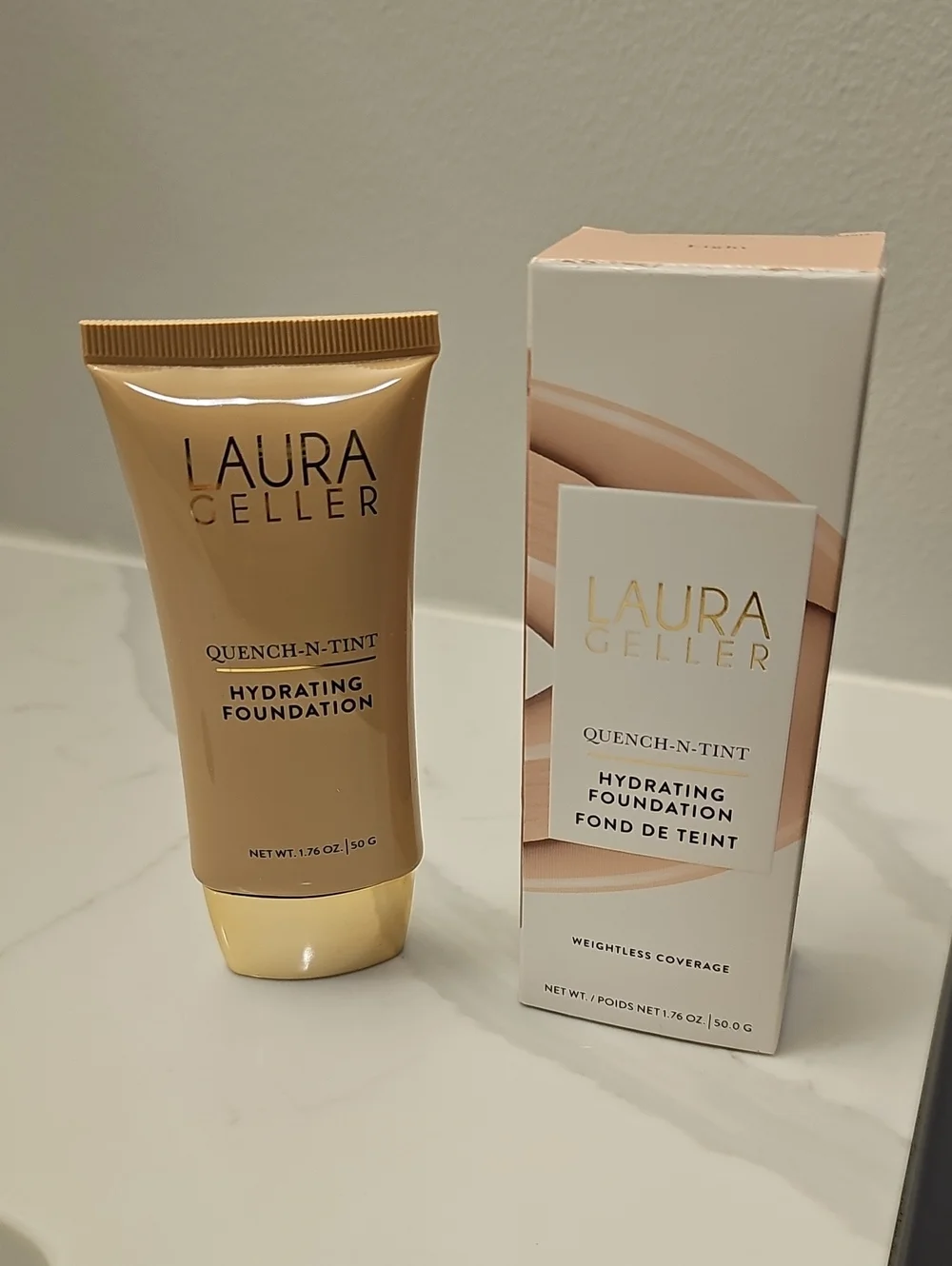 Laura Geller Quench-n-Tint Hydrating Foundation - Light. NIB.